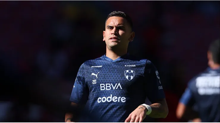 ¿Complica a Colo Colo? Lesión le abre chances a Vegas en Monterrey.