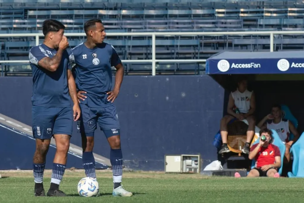 Sebastián Villa se sigue entrenando con Independiente Rivadavia. Imagen: Instagram Sebastián Villa