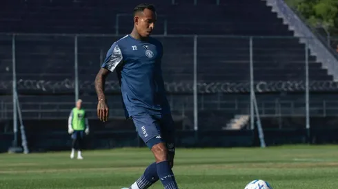 ¿Se ilusiona Colo Colo? Independiente Rivadavia se abre a la salida de Sebastián Villa.