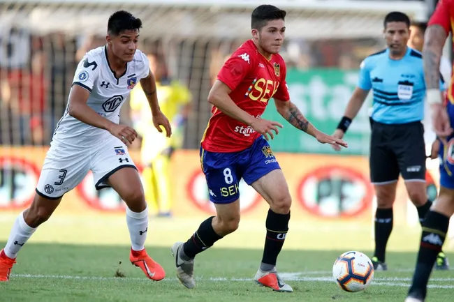 Víctor Felipe Méndez estaría cerca de volver al fútbol chileno. Imagen: Andres Pina/Photosport