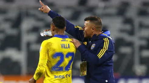 Jorge Almirón tuvo palabras para Sebastián Villa.