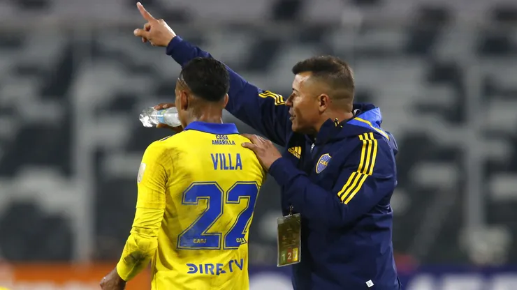 Jorge Almirón tuvo palabras para Sebastián Villa.