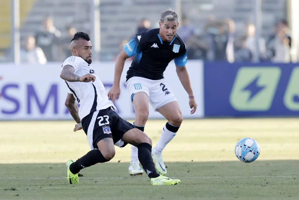 Arturo Vidal en el amistoso de Colo Colo vs Racing Club. (Foto: Photosport)