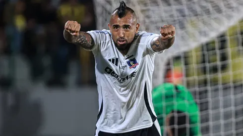 Arturo Vidal aplaude la llegada de tres refuerzos a Colo Colo.