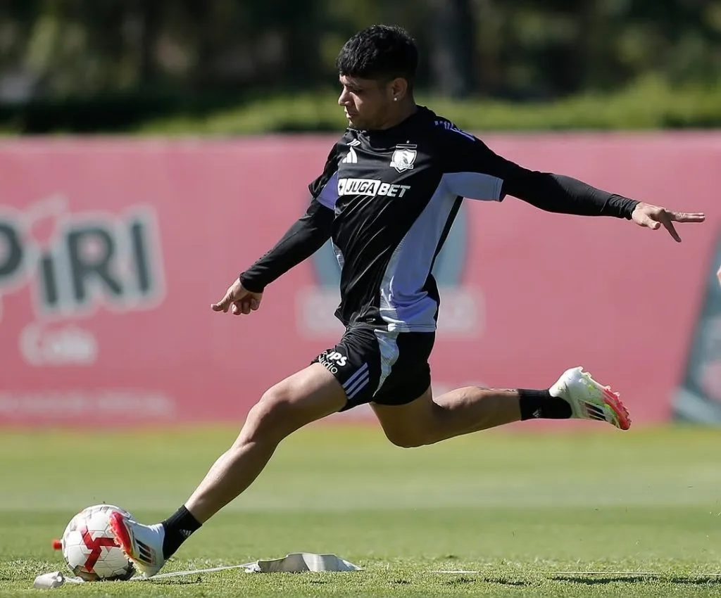 Claudio Aquino será el encargado de llevar el número 10 en la espalda en el cuadro Popular.