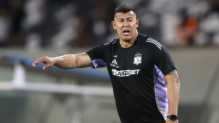 Jorge Almirón no quedó contento tras el empate de Colo Colo.