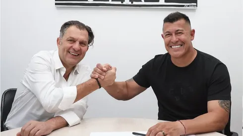 El tremendo espaldarazo de Aníbal Mosa a Jorge Almirón en Colo Colo.