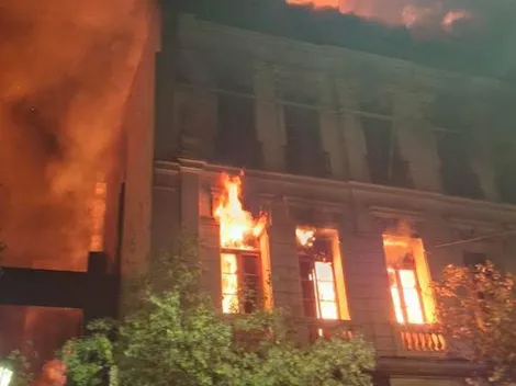 Histórica sede de Colo Colo sufre grave incendio en Santiago