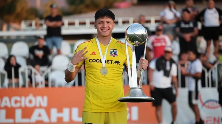 Arquero juvenil de Colo Colo podría fichar en club de la Primera División.