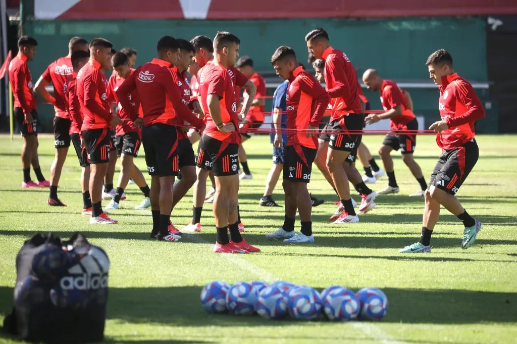Con varios jugadores de Colo Colo, la Roja se prepara para disputar un amistoso frente a Panamá. 