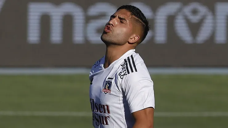 Ignacio Jara con la camiseta de Colo Colo.