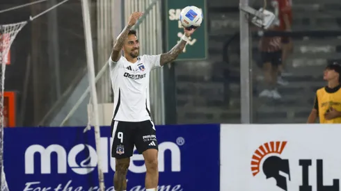 Colo Colo golea a San Felipe con hat-trick de Correa.