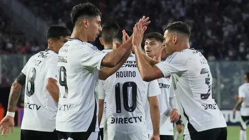 Los jugadores de Colo Colo festejan el gol de Salomón Rodríguez en la victoria por 4-0 ante Unión San Felipe por Copa Chile.