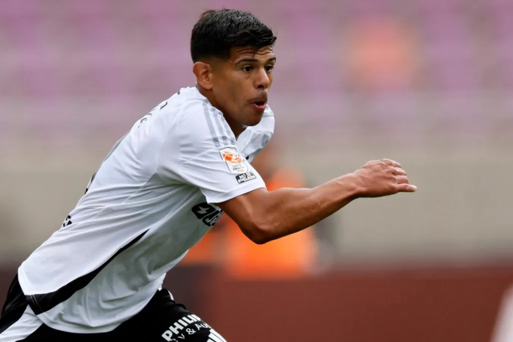 Esteban Pavez fue titular en la victoria de Colo Colo ante La Serena. Imagen: Andres Pina/Photosport