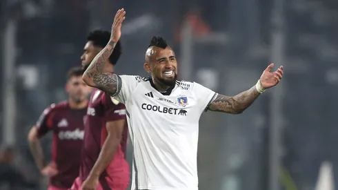 Arturo Vidal volverá a jugar por Colo Colo
