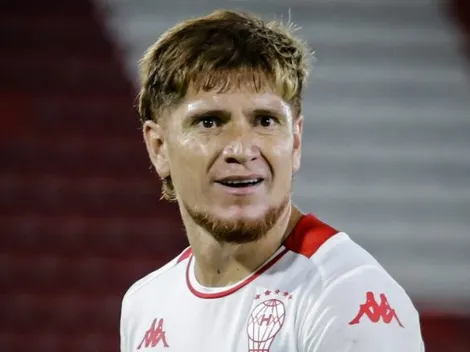 Video: Leo Gil brilla con Huracán con notable asistencia en el clásico