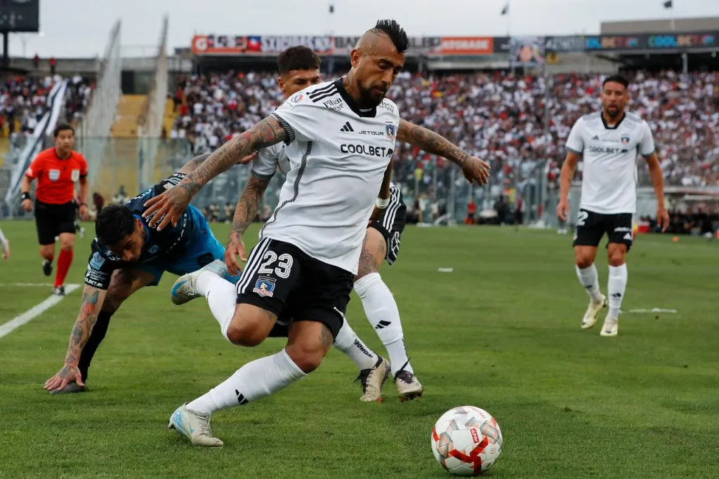 Arturo Vidal vuelve a la titularidad en Colo Colo. Imagen: Felipe Zanca/Photosport