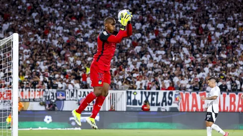 Colo Colo no pudo anotarle a Omar Carabalí.