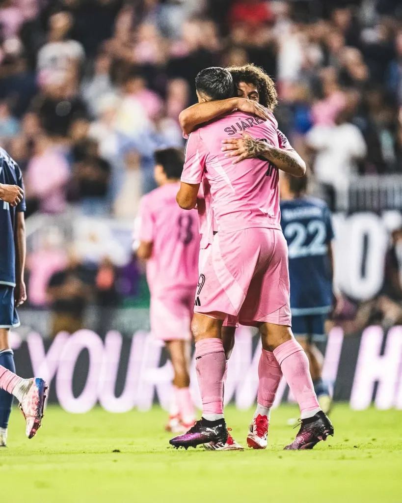 Maxi Falcón junto a Luis Suárez en Inter Miami.