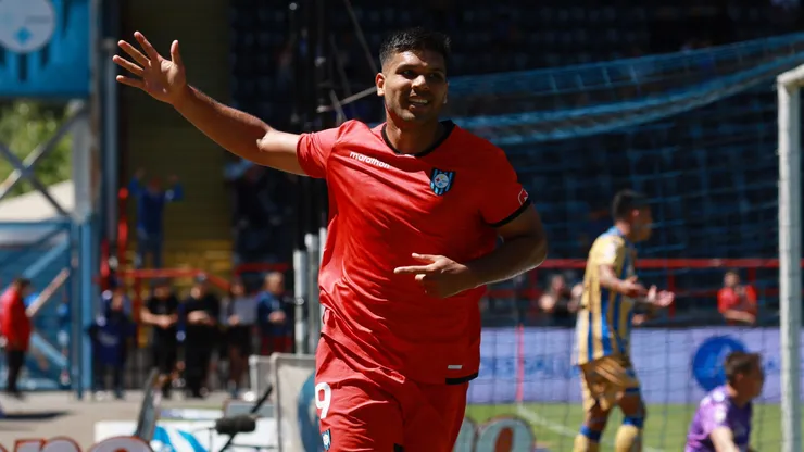 Figura de Huachipato alaba a Colo Colo.