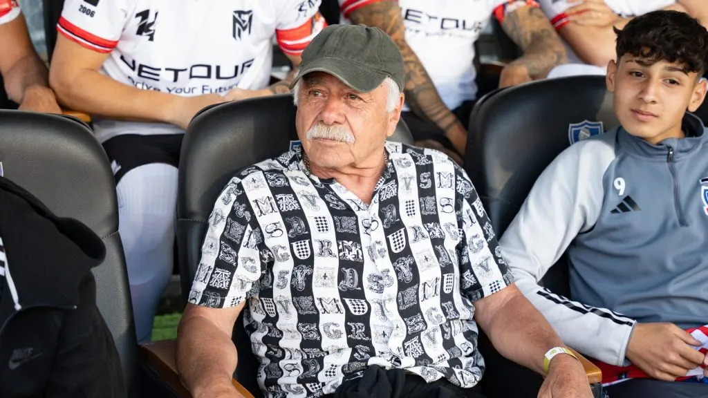 Carlos Caszely lamentó lo ocurrido en Colo Colo