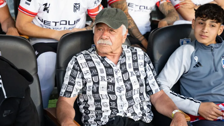 El mejor jugador de la historia de Colo Colo según Carlos Caszely.