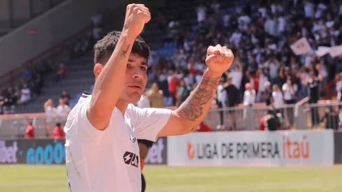 Claudio Aquino festeja su gol en la derrota por 2-1 ante Huachipato.