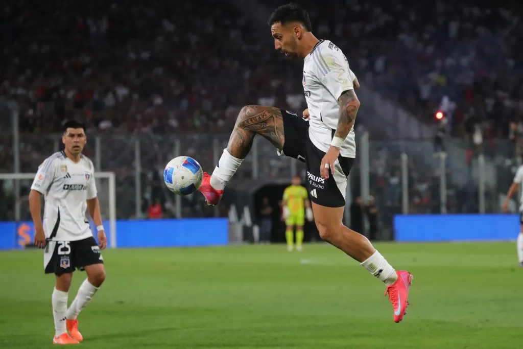Javier Correa en el partido con Everton. (Foto: Photosport)