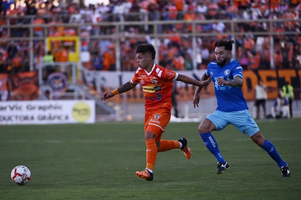 Tomás Roco en partido de Cobreloa vs Universidad Católica. (Foto: Photosport)