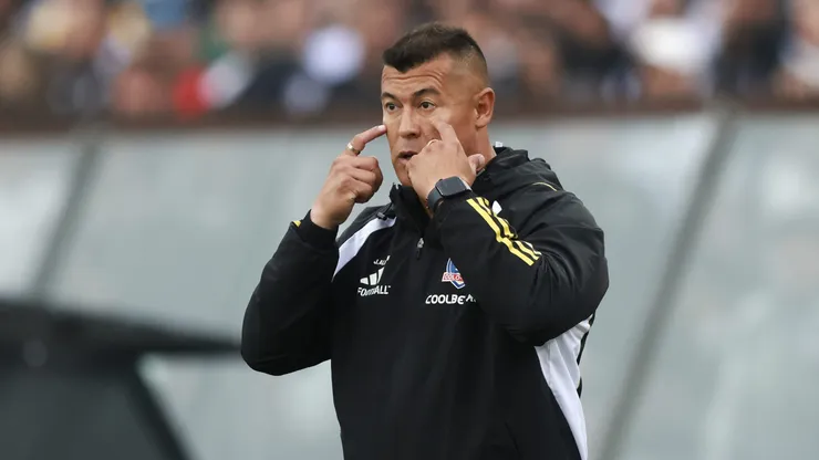 Jorge Almirón tiene millonaria cláusula de salida en Colo Colo. | Imagen: Photosport.