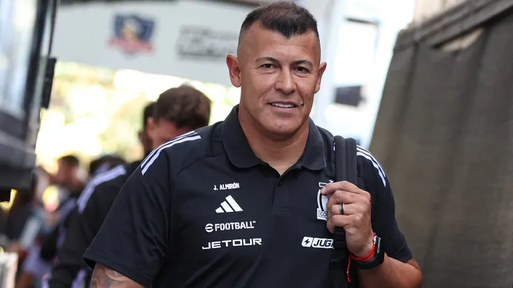 La medida de Jorge Almirón con el plantel de Colo Colo.