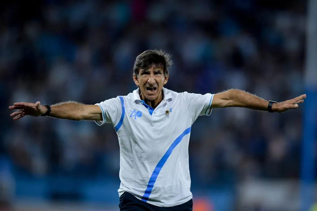 Gustavo Costas habló de los enfrentamientos ante el Cacique en la Copa Libertadores. 