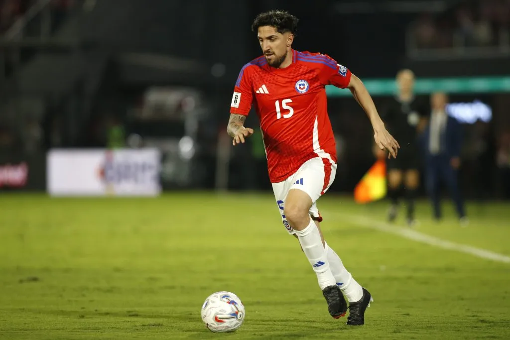 Diego Valdés fue el primer cambio de Ricardo Gareca en la derrota de Chile.