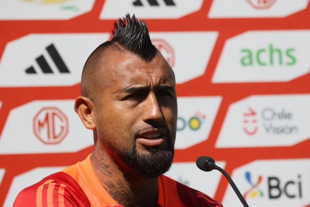 Arturo Vidal en conferencia de prensa. (Foto: Photosport)