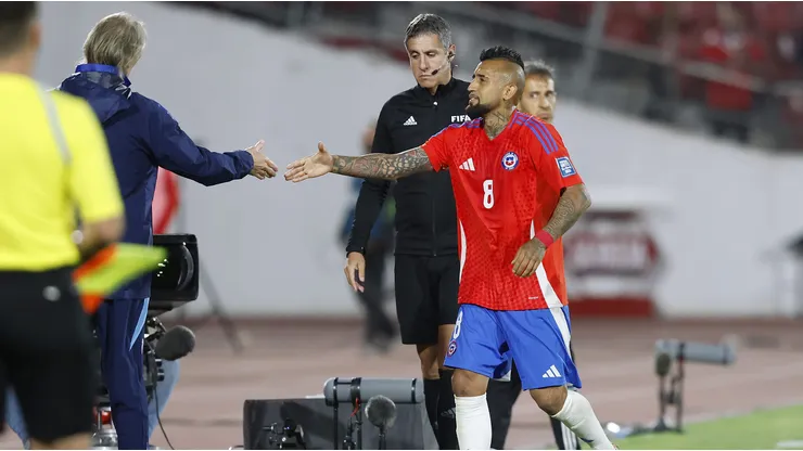Vidal defiende a Gareca y mantiene la ilusión de Chile para ir al Mundial.