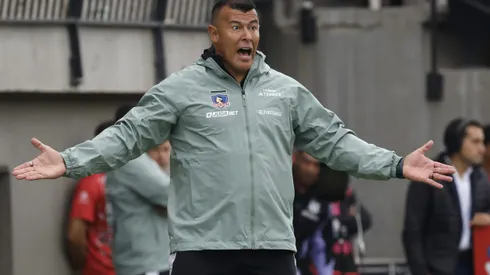 Jorge Almirón espera tener plantel estelar ante Palestino.