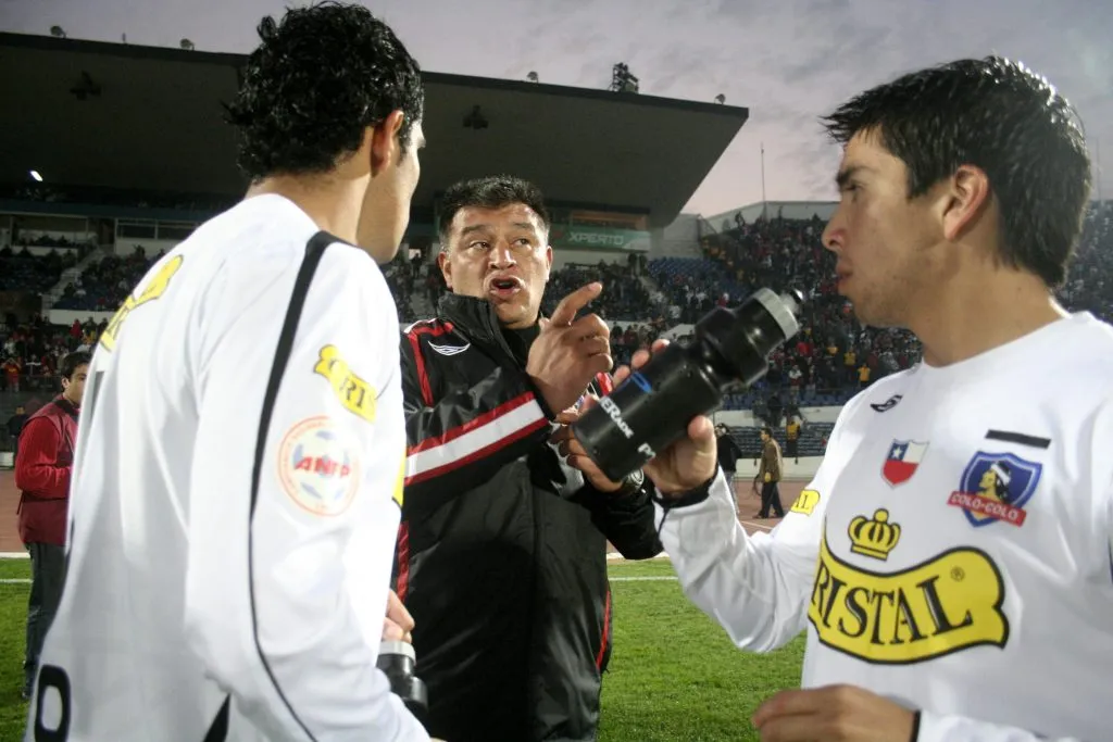 Claudio Borghi con Miguel Riffo y Gonzalo Fierro en Colo Colo el año 2007 | Foto: Photosport