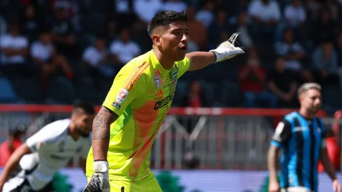 ¿Vuelve Cortés en la Libertadores? Colo Colo va definiendo titularidades.