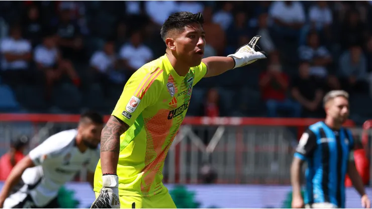 ¿Vuelve Cortés en la Libertadores? Colo Colo va definiendo titularidades.