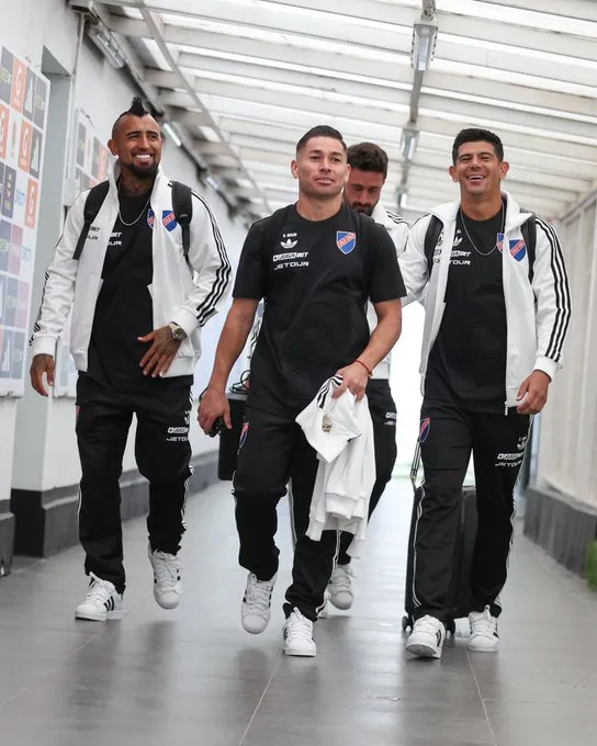 La nueva indumentaria de los Albos por su Centenario. Imagen: X Colo Colo.