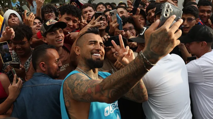 Arturo Vidal se fue como estrella de Colombia.