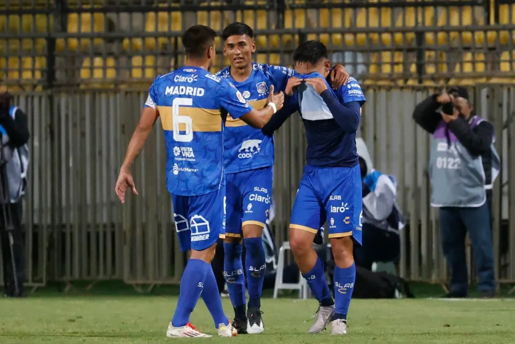Joan Cruz tras marcar el gol olímpico en el Sausalito.Imagen: Sebastian Cisternas/Photosport