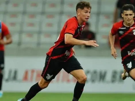 Ex Colo Colo: la drástica decisión del Paranaense con Luciano Arriagada