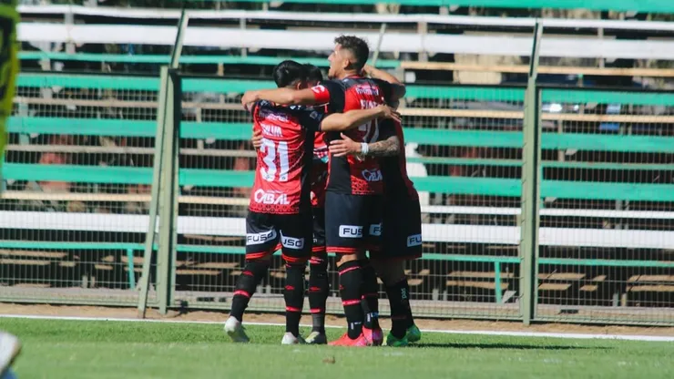 Deportes Limache le deja gran tarea a Colo Colo tras vencer a San Felipe por Copa Chile.
