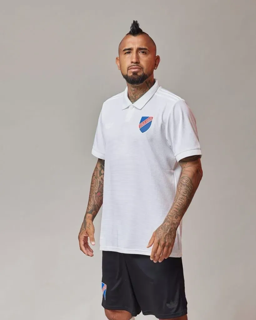Arturo Vidal luce la nueva camiseta del Cacique. Imagen: Adidas.