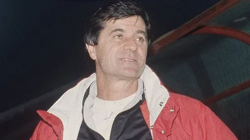 Leyendas albas saludaron a Mirko Jozic.