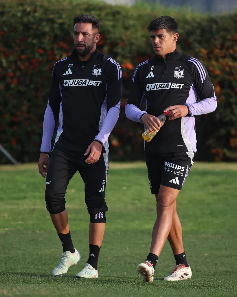 Mauricio Isla y Esteban Pavez en el entrenamiento. (Foto: Colo Colo)