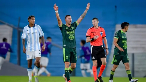 Bucaramanga da la gran sorpresa ante Racing y Colo Colo buscará un triunfo clave