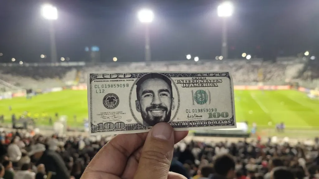 Hinchas imprimieron billetes con la cara de Juan Martín Lucero. 