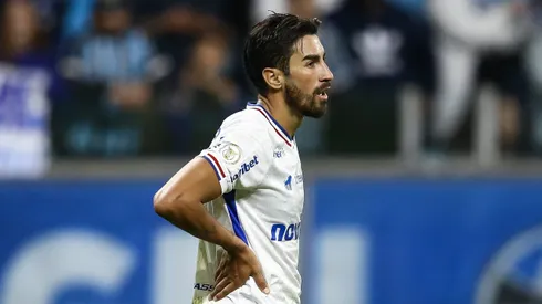 El picante recibimiento de Colo Colo a Juan Martín Lucero en el Estadio Monumental.